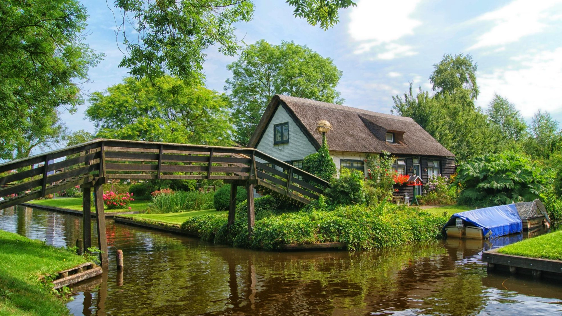 Explore the Netherlands, one destination at a time